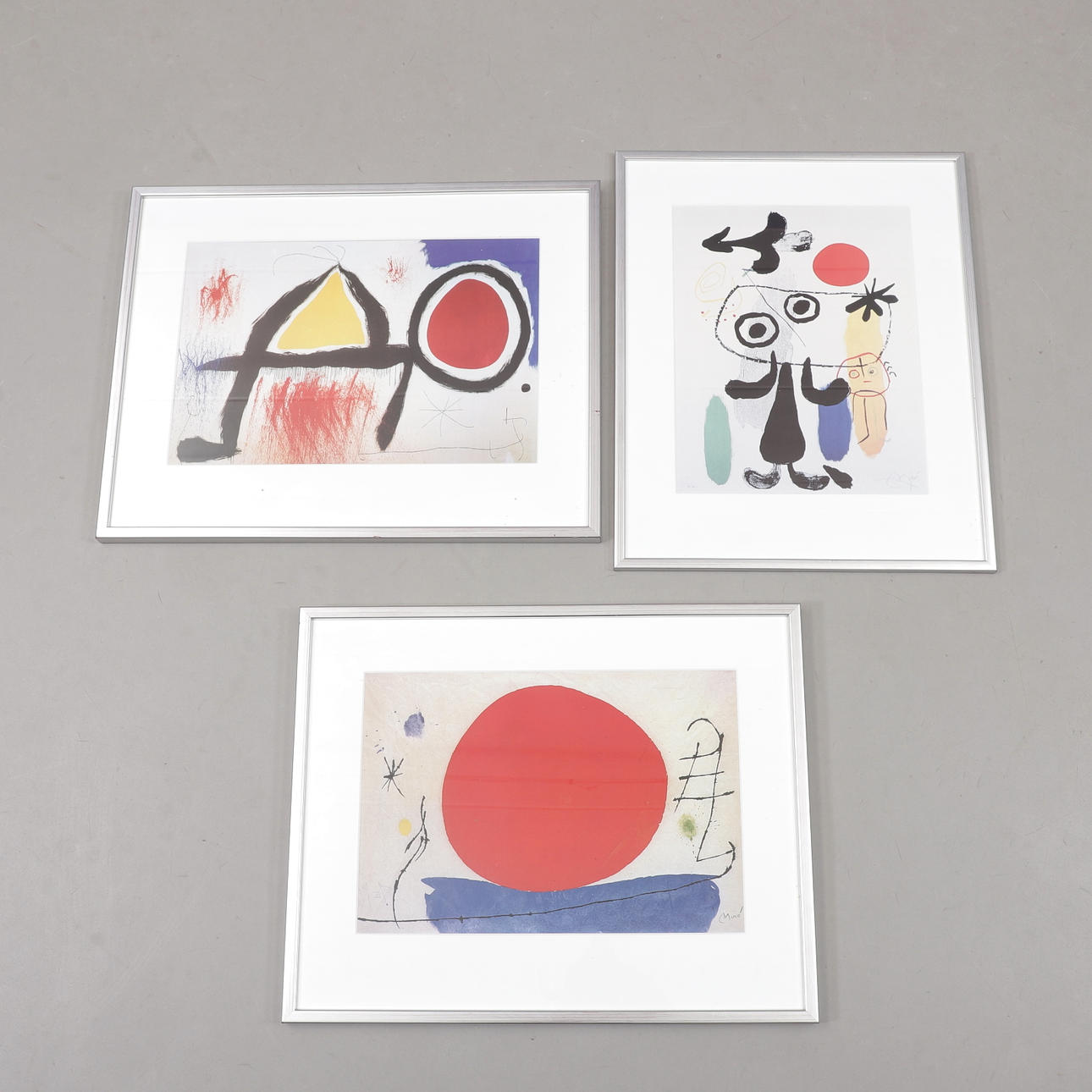 Tres grabados de Joan Miró.