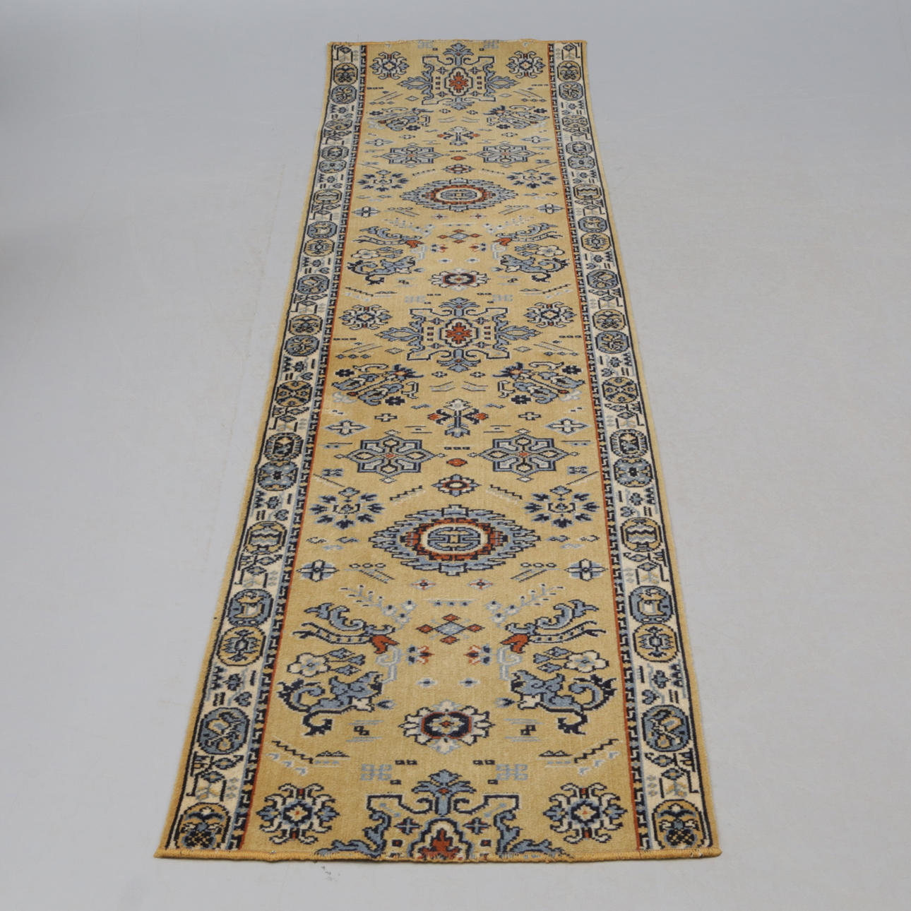 MATTA, gul, 1900-tal.