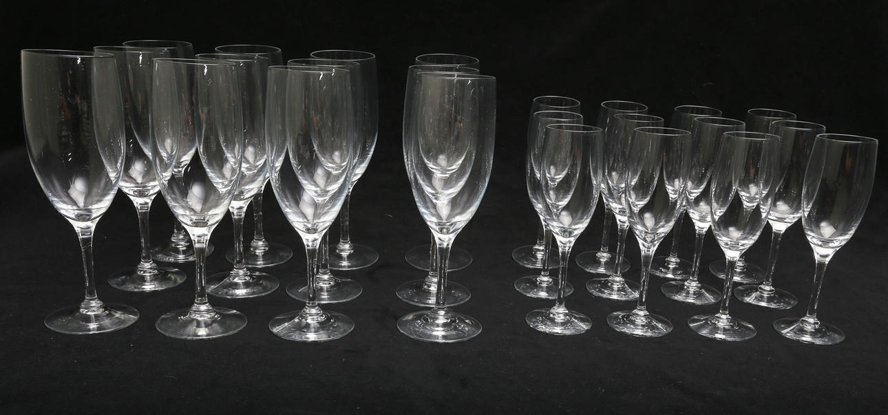 GLASSERVIS, troligen Orrefors, 24 delar, 1900-tal.