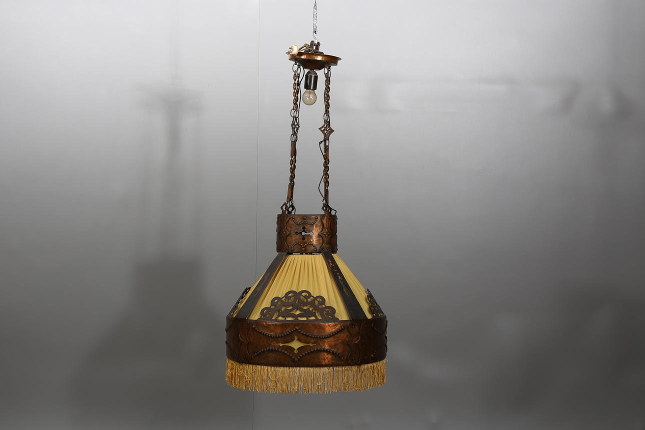 TAKLAMPA, koppar, Jugend, 1900-talets första kvartal.