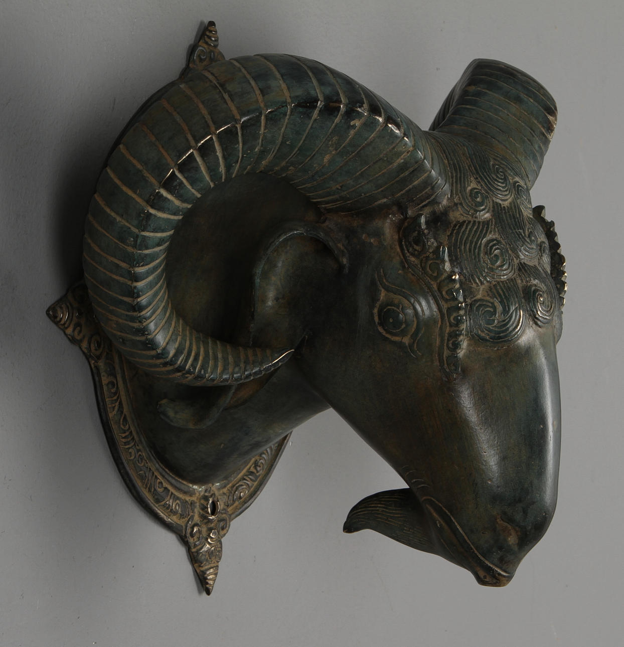 VÄGGFONTÄN,brons, 1900/2000-tal.