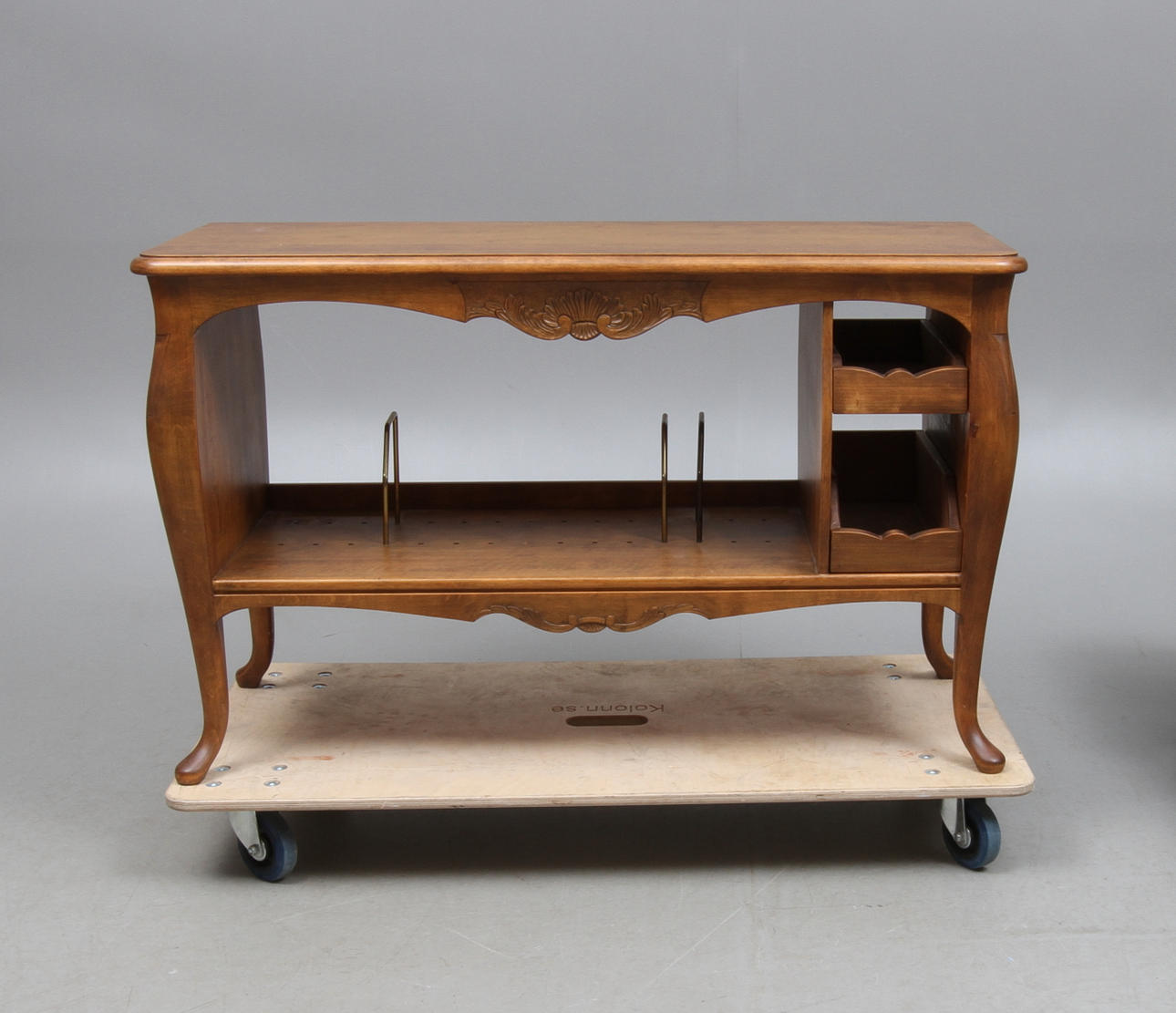 SIDEBOARD, rokokostil, 1900-talets andra hälft.