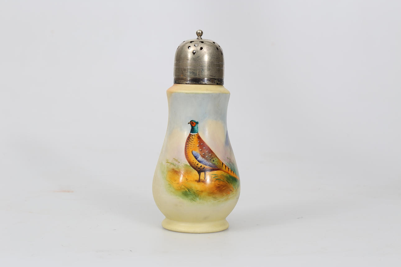 SOCKERSTRÖARE, porslin och nysilver, Worchester, England, 1800-1900-tal.