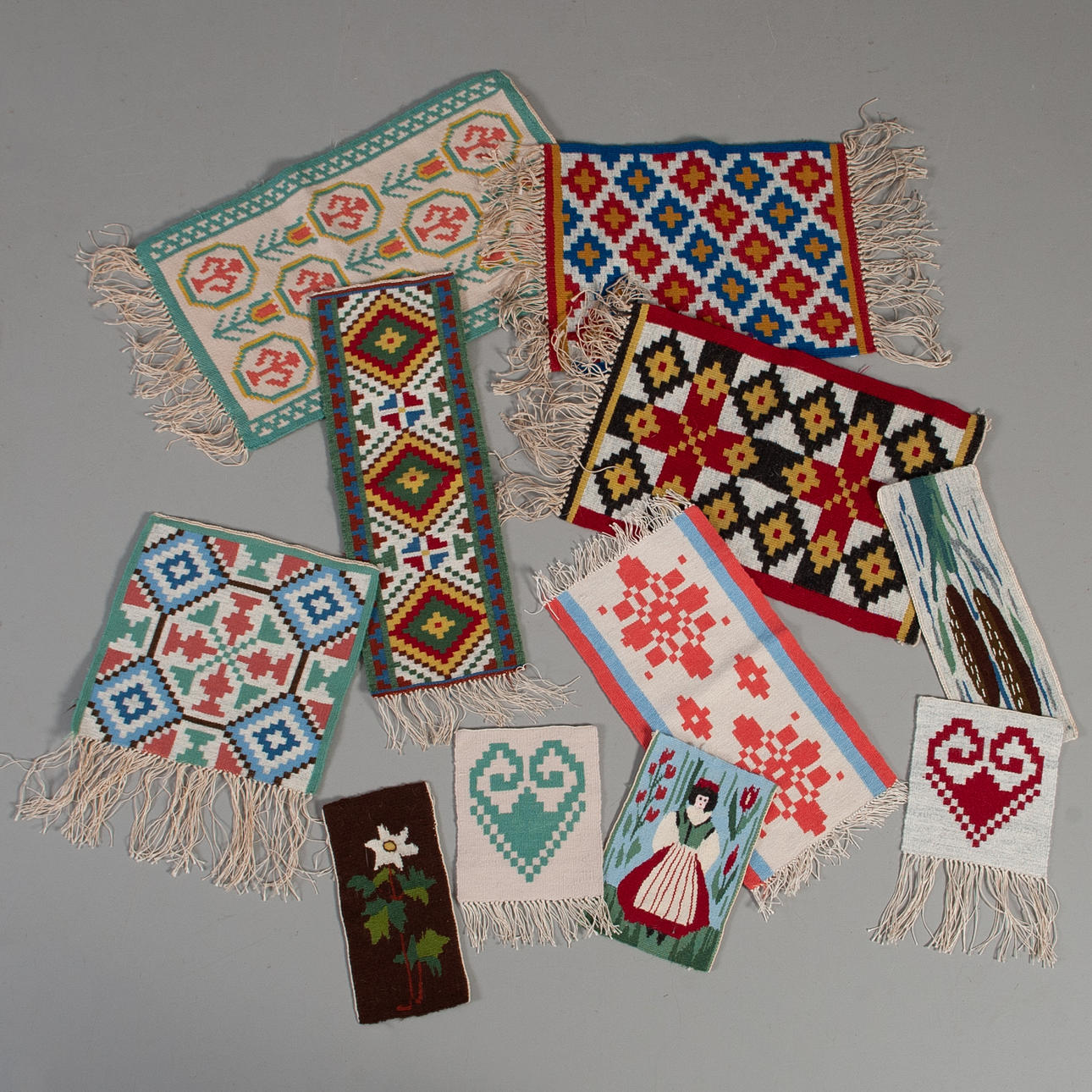 BONDAGE/AVISPAS. Tela Flame, 12 piezas.