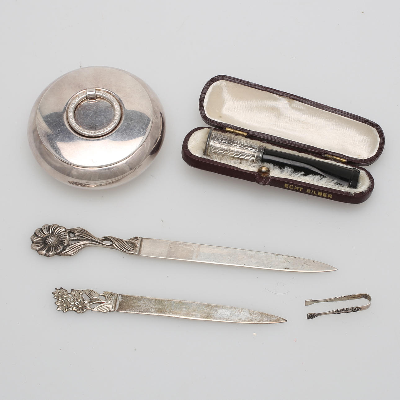 SILVERFÖREMÅL, 5 st, silver, totalvikt 84 gram.