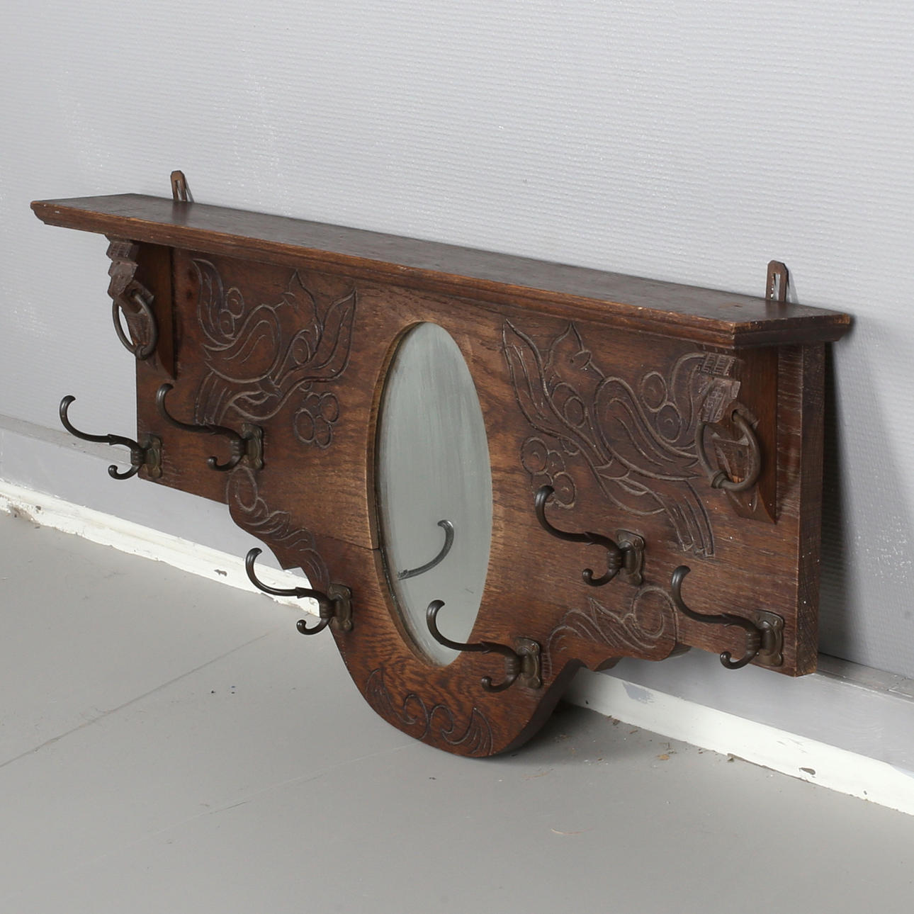 KLÄDHÄNGARE, mörkbonat trä, med spegel, 1900-tal.