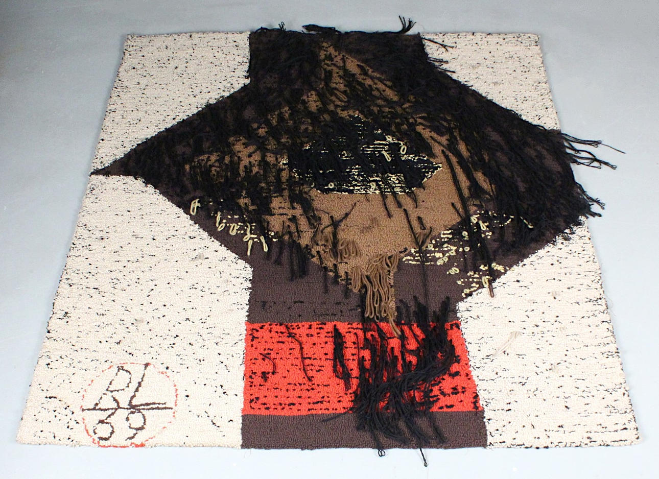 ROLF OTTO LEHMANN. Rug/wall hanging, wool, 1969, monogrammed.