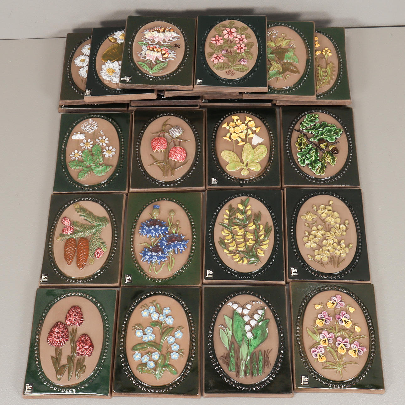 TAVLOR 25 stycken, Jie, Landskapsblommor.