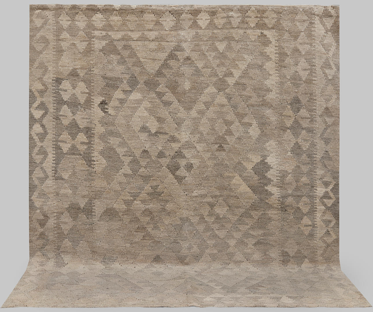 MATTA Kelim 179x152 cm.