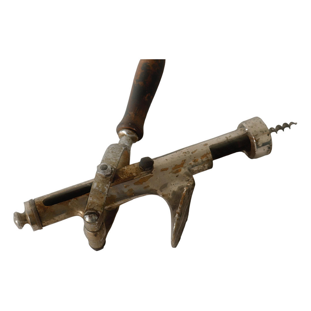 BORDSKRUE, træ og metal, 18./20. århundrede.