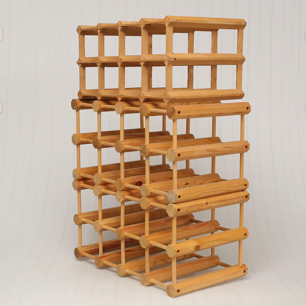 VINREOL, træ, to størrelser, til 32 flasker.