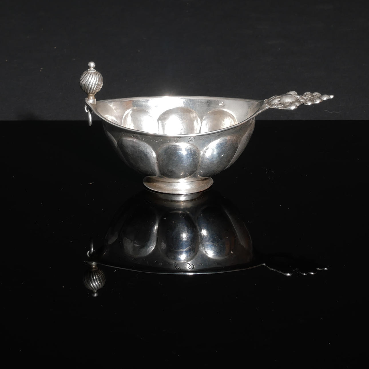 HENRIK NOURIN. Ein silberner Mantel, Norrkoping, 1750.