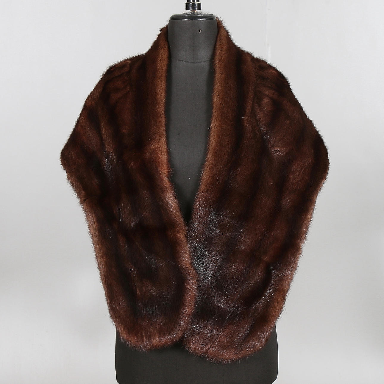 CAPE, helryckt mink, 1900-talets mitt.