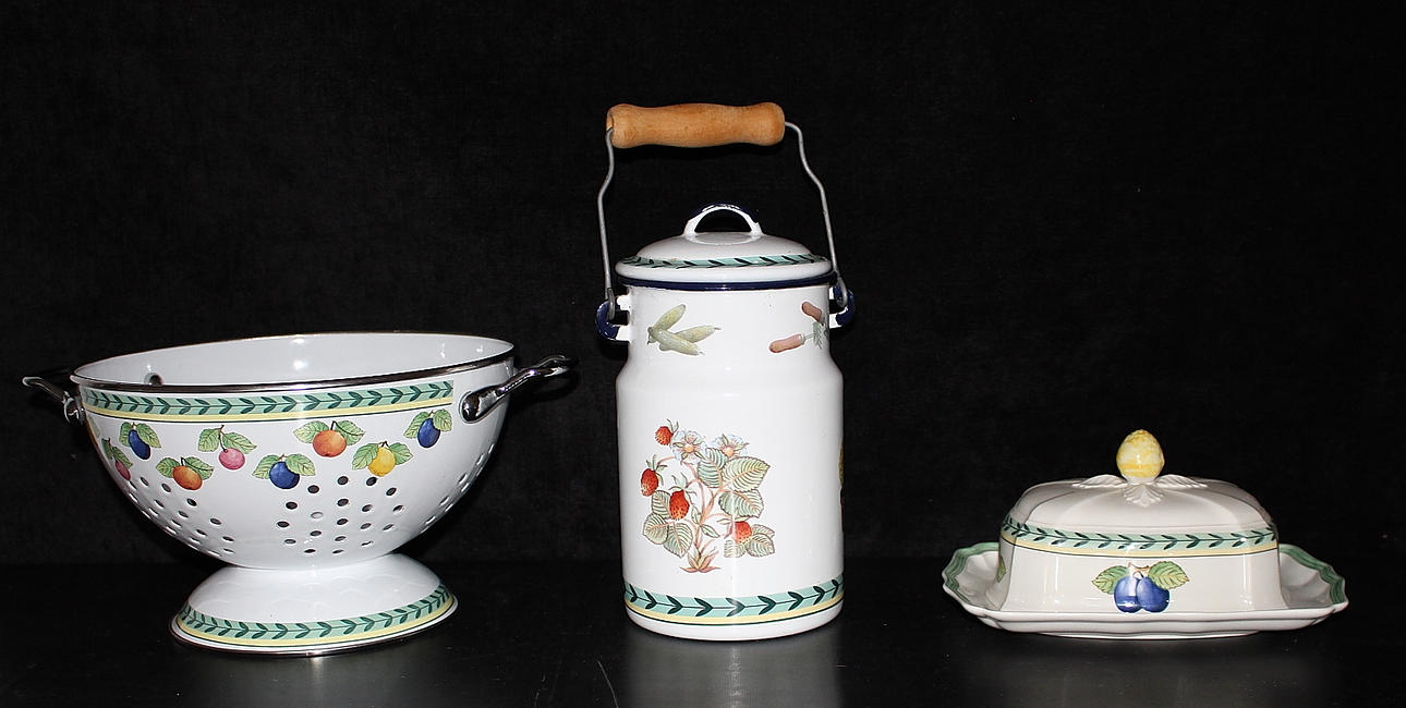 KÖKSREDSKAP, 3 delar, porslin och emalj, Villeroy och Boch.