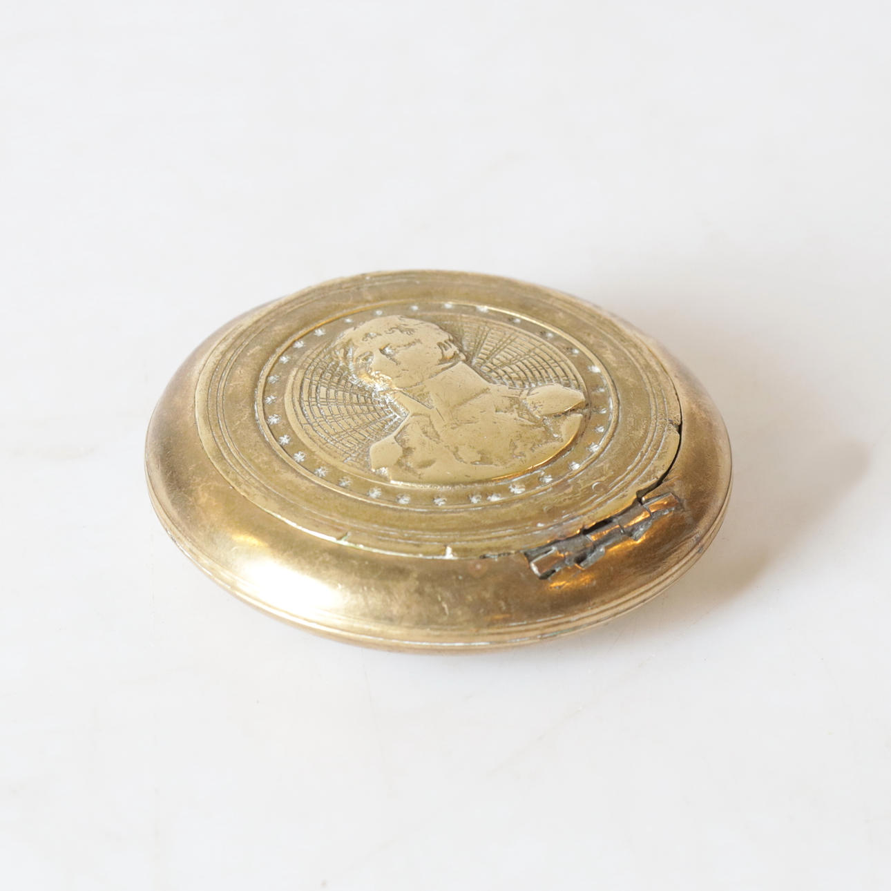 SNUSDOSA, mässing, 1800-tal.