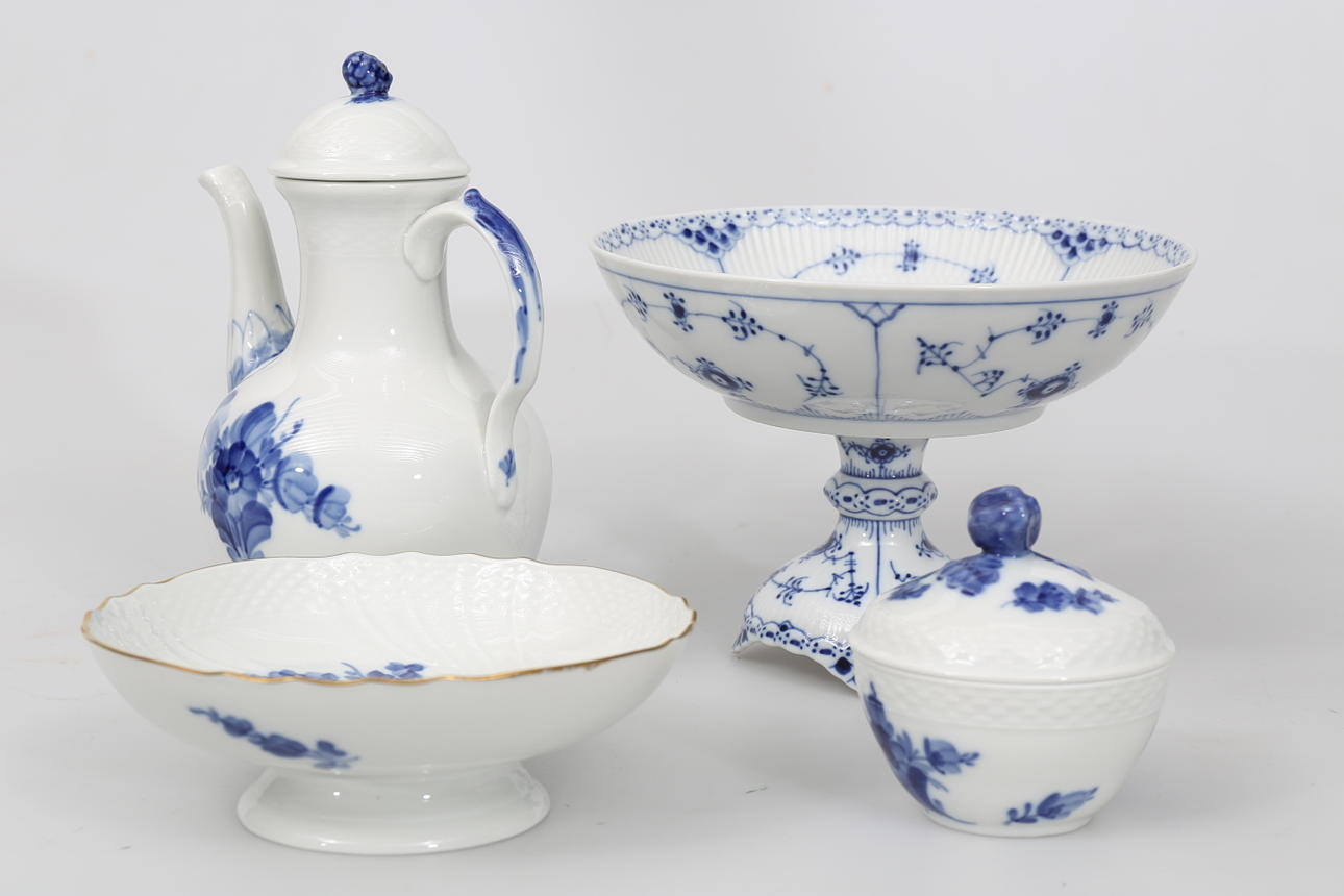 SERVISDELAR, porslin, 4 stycken, blandsortering, Kunglig Dansk.