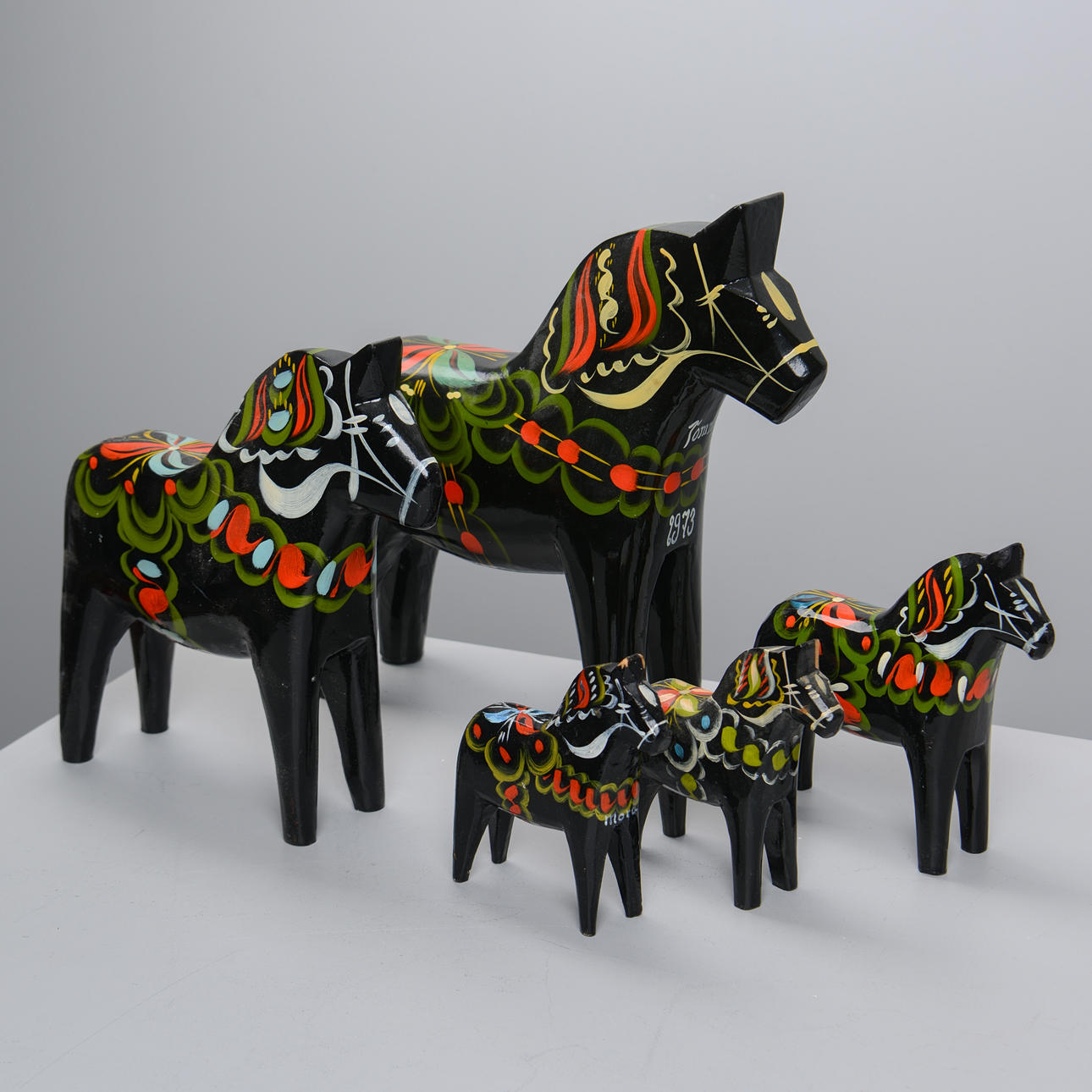 DALAHÄSTAR, 5 st, bl.a. Nils Olsson, Nusnäs.