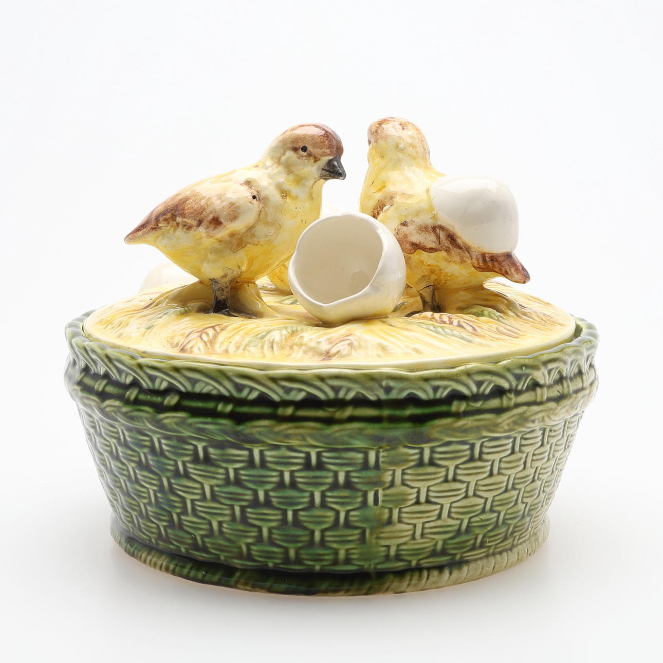 EGG BOWL WITH LID.