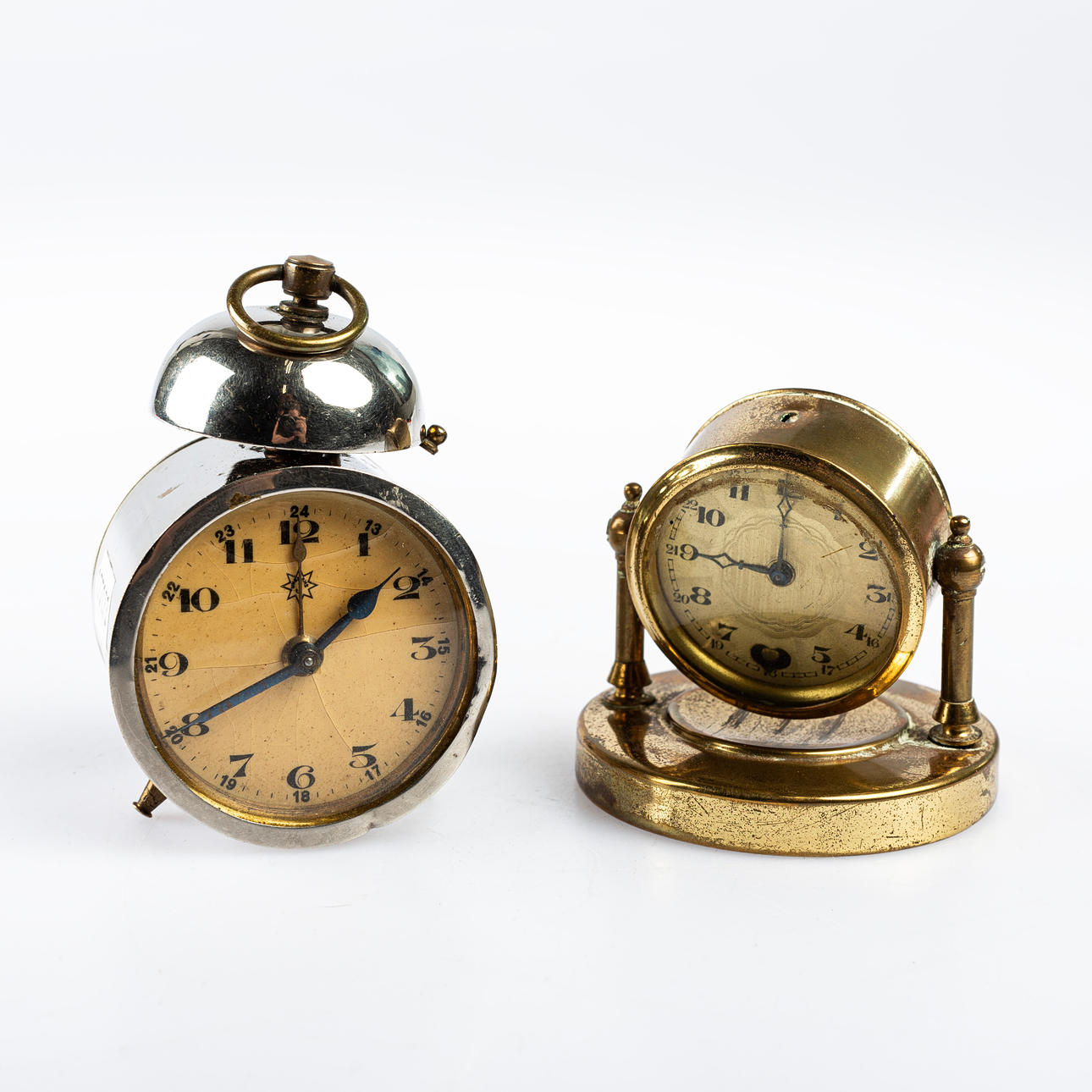 BORDSUR, 2 delar, bl.a mässing.