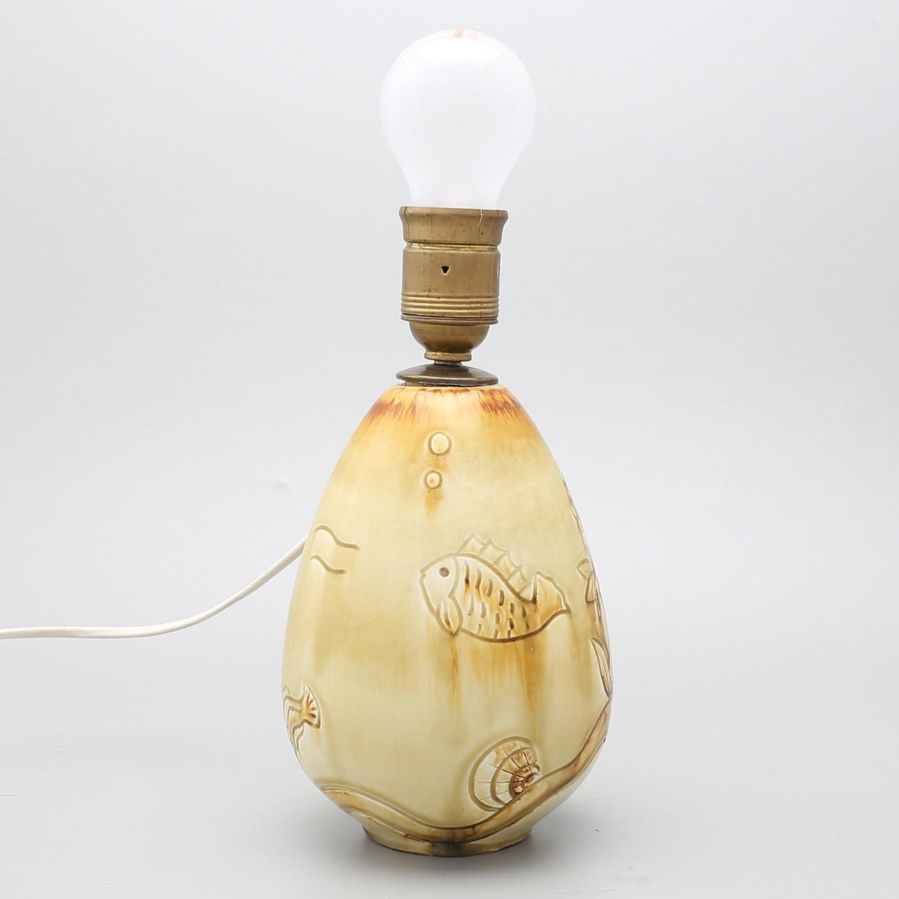 GERTRUD LÖNEGREN. Bordslampa, keramik, Rörstrand, 1900-talets första hälft.