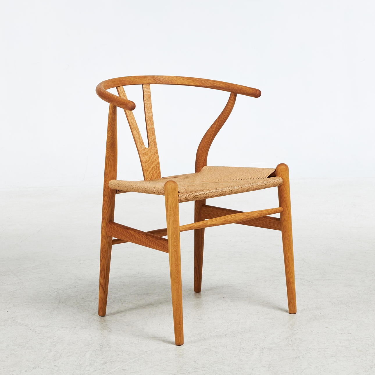 椅子 Carl Hansen &Son Hans J. Wagner HANS J WAGNER, a chair, “Ch24