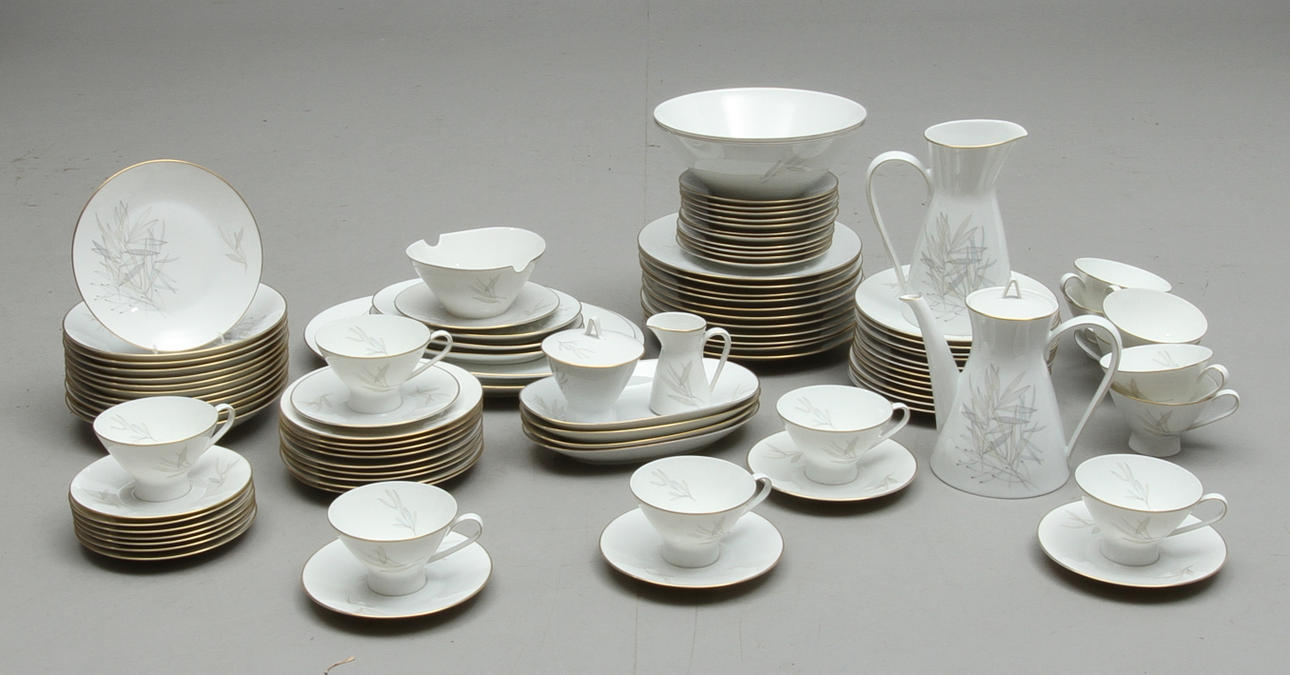 SERVISDELAR, ca 83 delar, Rosenthal, 1900-tal.