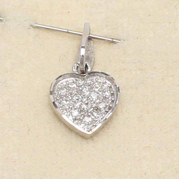 HÄNGSMYCKE, guld 18K med briljanter totalt 0,01 ct.