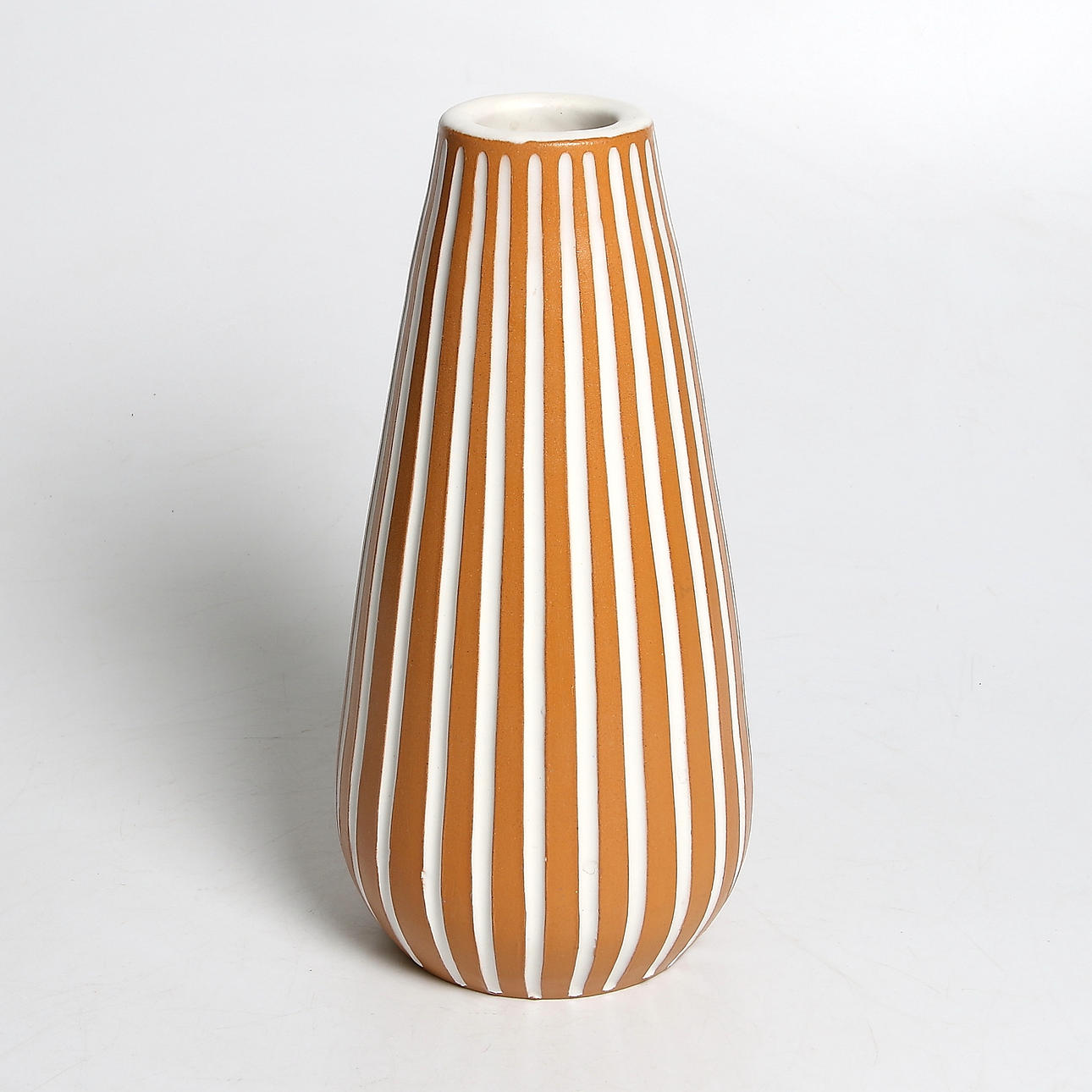 VAS, lergods, "Inca". Ingrid Atterberg, Uppsala Ekeby.