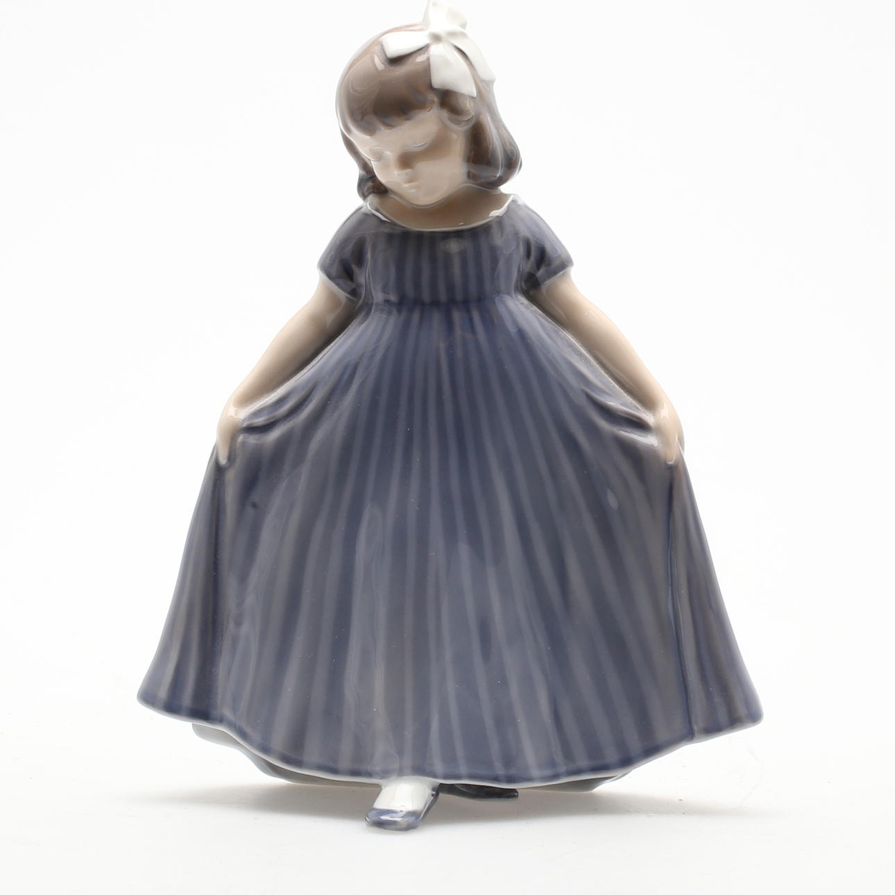 FIGURIN, flicka, Royal Copenhagen, porslin, 1900-tal.