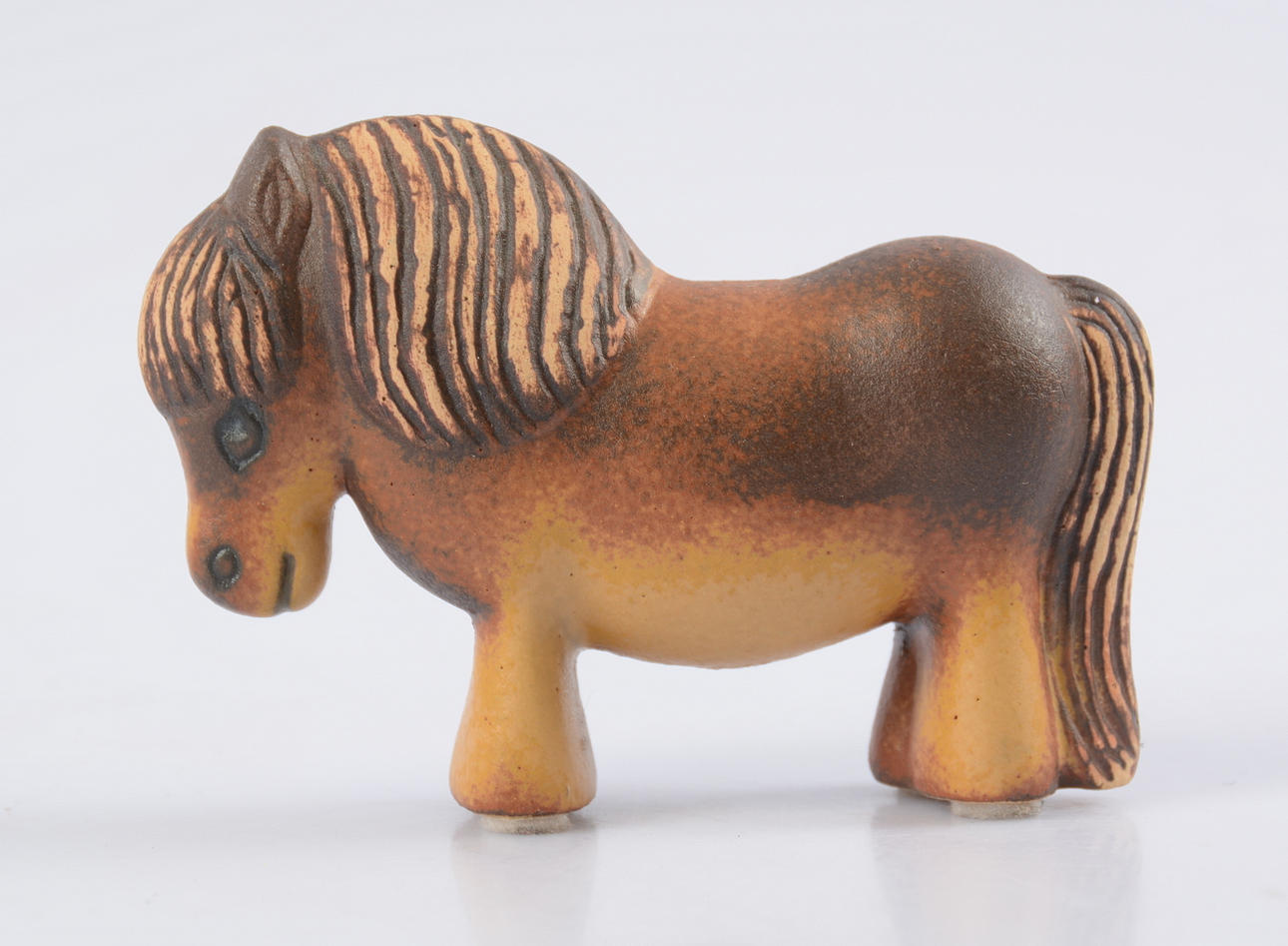 LISA LARSON. PONNY, stengods, Lillskansen.