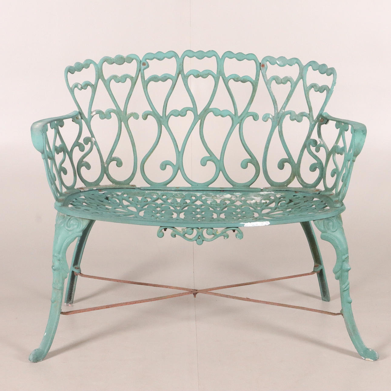 PUUTARHASOHVA, maalattu metalli.