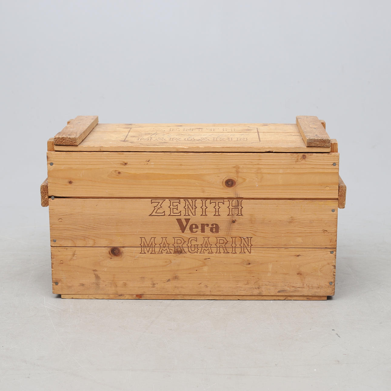 TRÄLÅDA, "Zenith Vera Margarin", 1900-talets början.