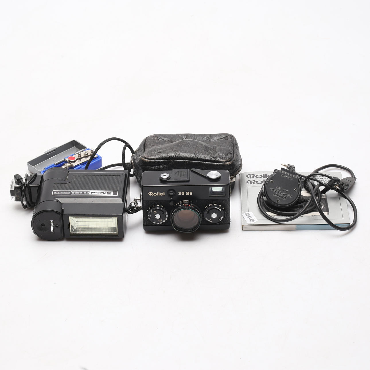 KAMERA, Rollei 35 SE mit Zubehör.