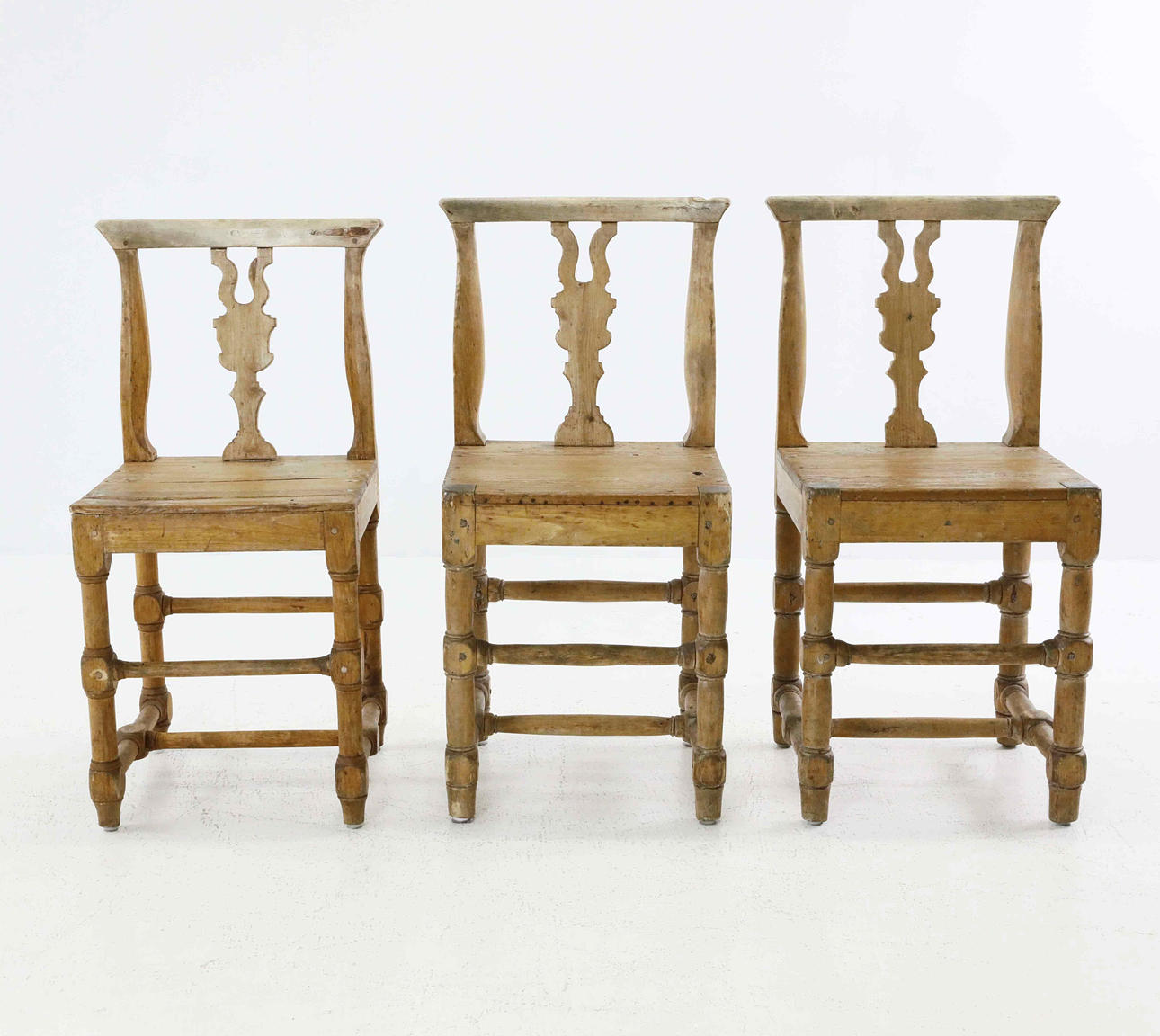 A set of three wooden chairs, ordinary chair, Forsa Hälsingland, 19th ...