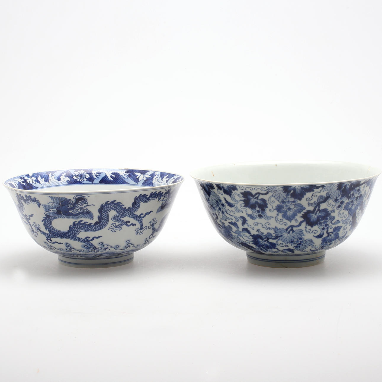 SKÅLAR, 2 st, Kina, varav en Qianlong, porslin.