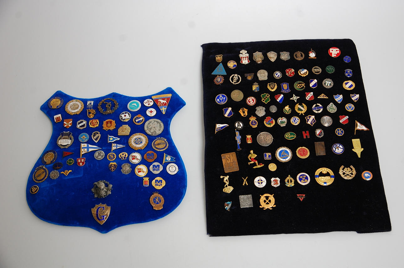 PINS, NÅLMÄRKEN, 2 st sköldar huvudsakligen idrott, där av ca 60 st Svenska klubbnålar.