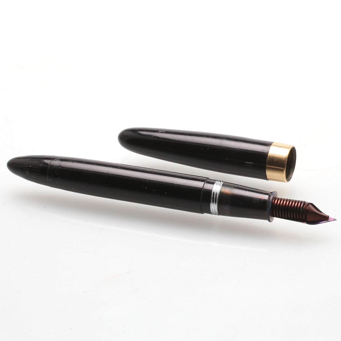 PENNOR, 3 st, Parker och Sheaffer, guldstift av 14K guld, 1900-tal.