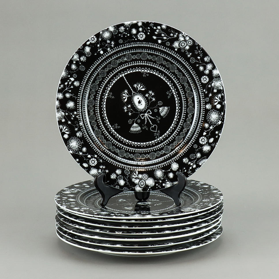 DINNER PLATES 8 pieces, Miss Blackbirdy.