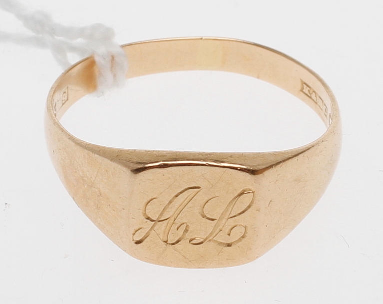 KLACKRING, 18k guld, vikt ca 5 gram.