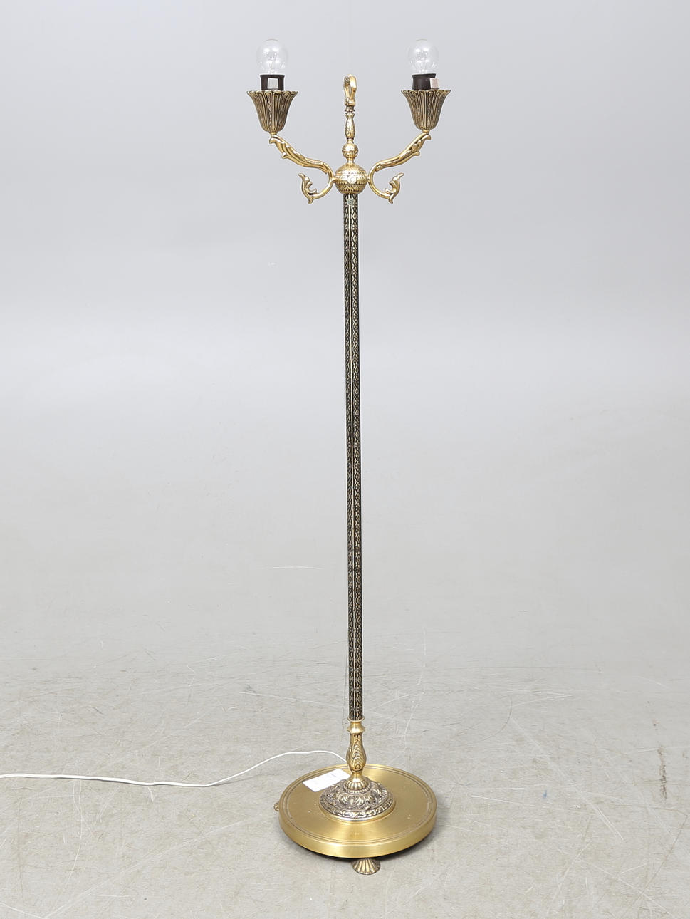 GOLVLAMPA, 1900-tal.