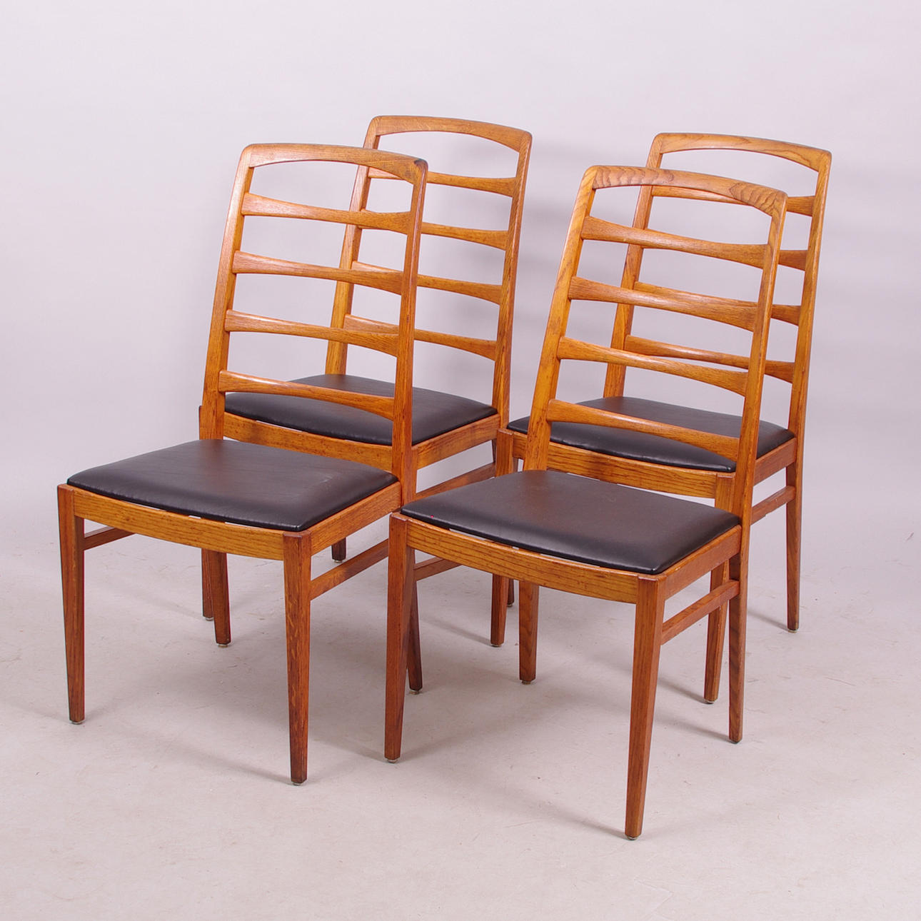 STOLAR, 4 stycken, "Reno", Bertil Fridhagen Bodafors.