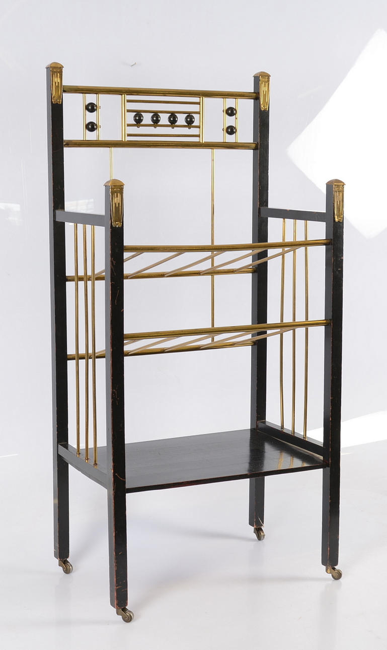 NOTSTÄLL/tidningsställ, mässing, trä, 1900-talets första hälft.