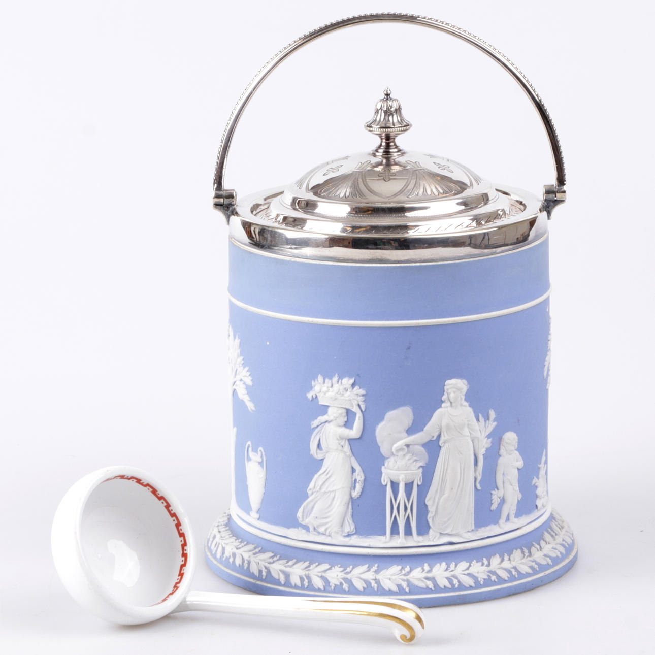 ISHINK, samt såssked, porslin samt nysilver, Wedgewood, England, 1900-tal.