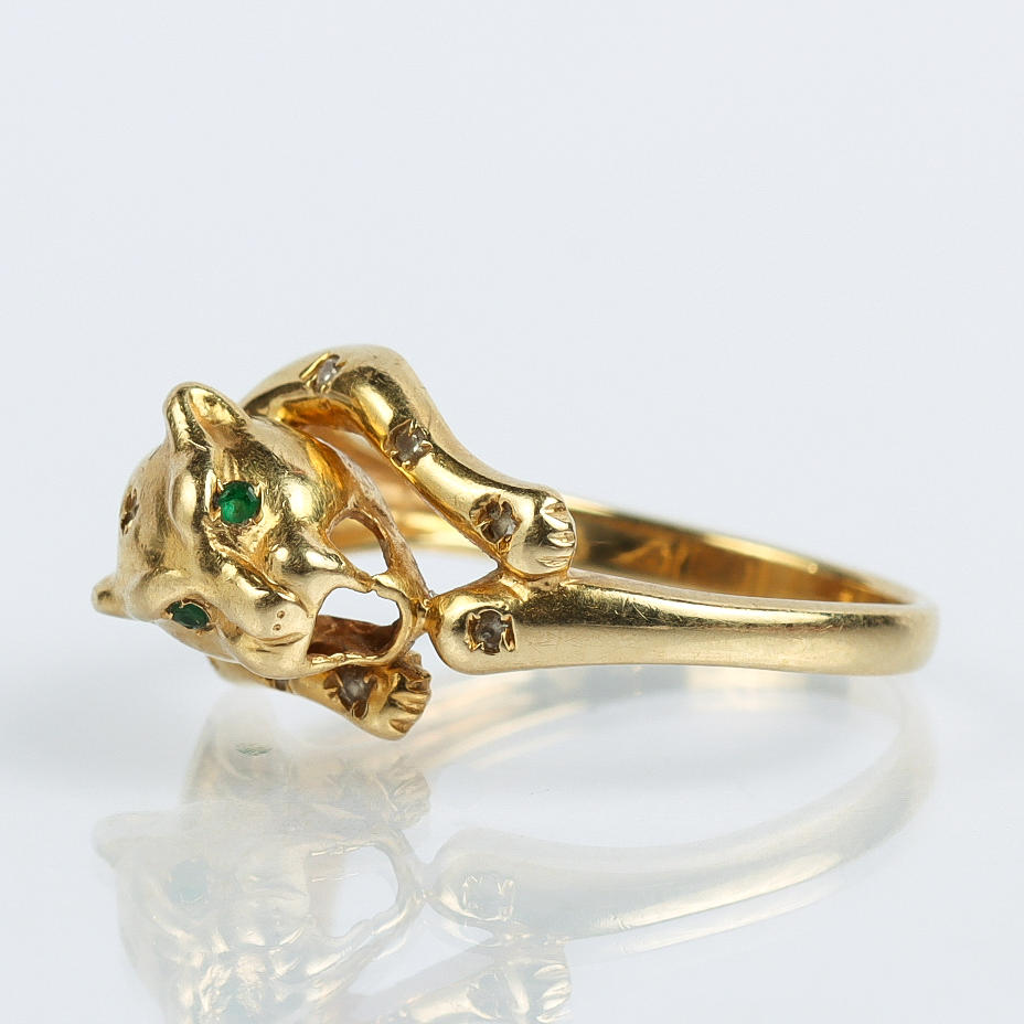 RING 18k, Panther with Emerald Eyes.