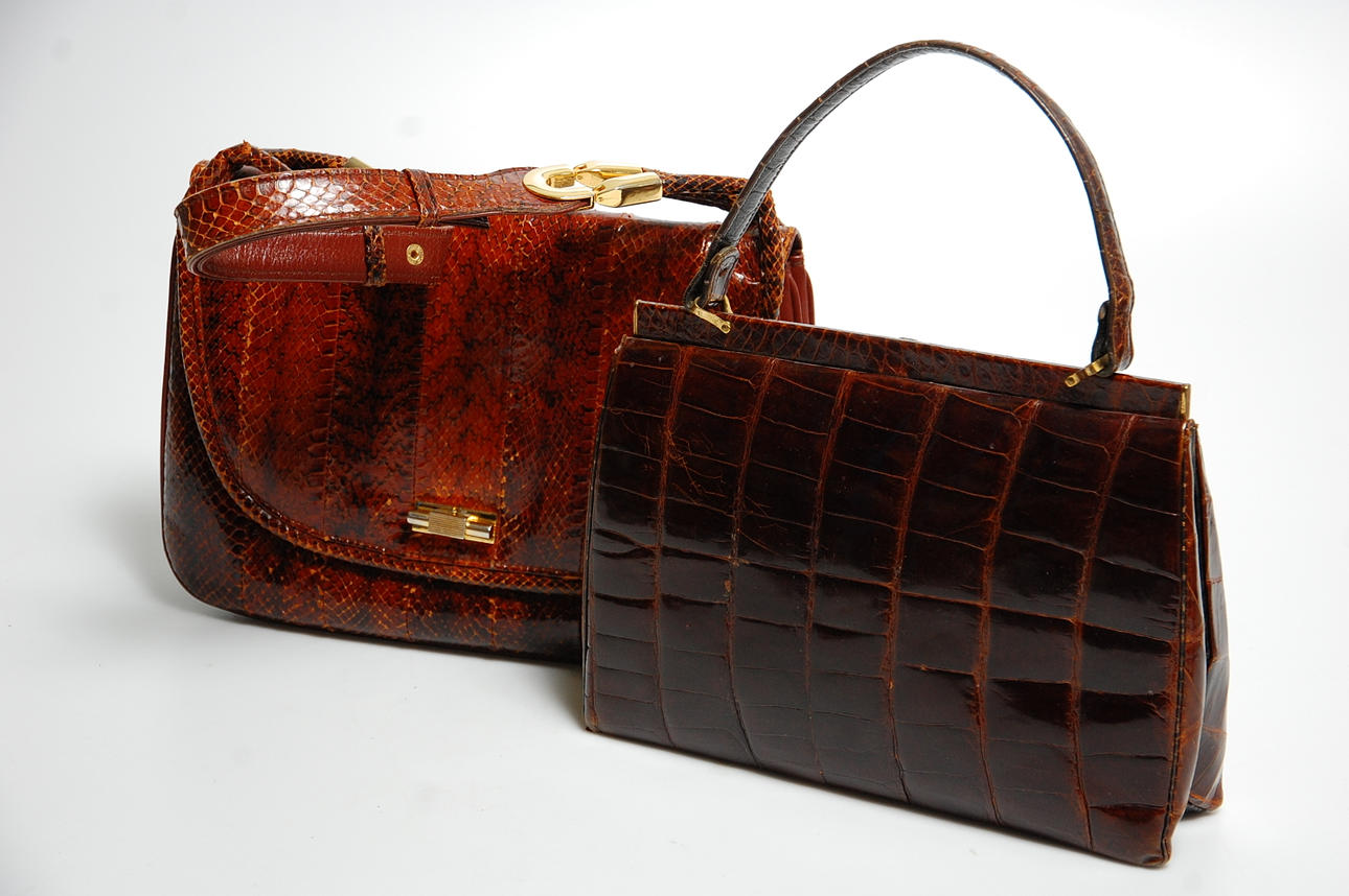 VÄSKOR, 2 st Reptil.