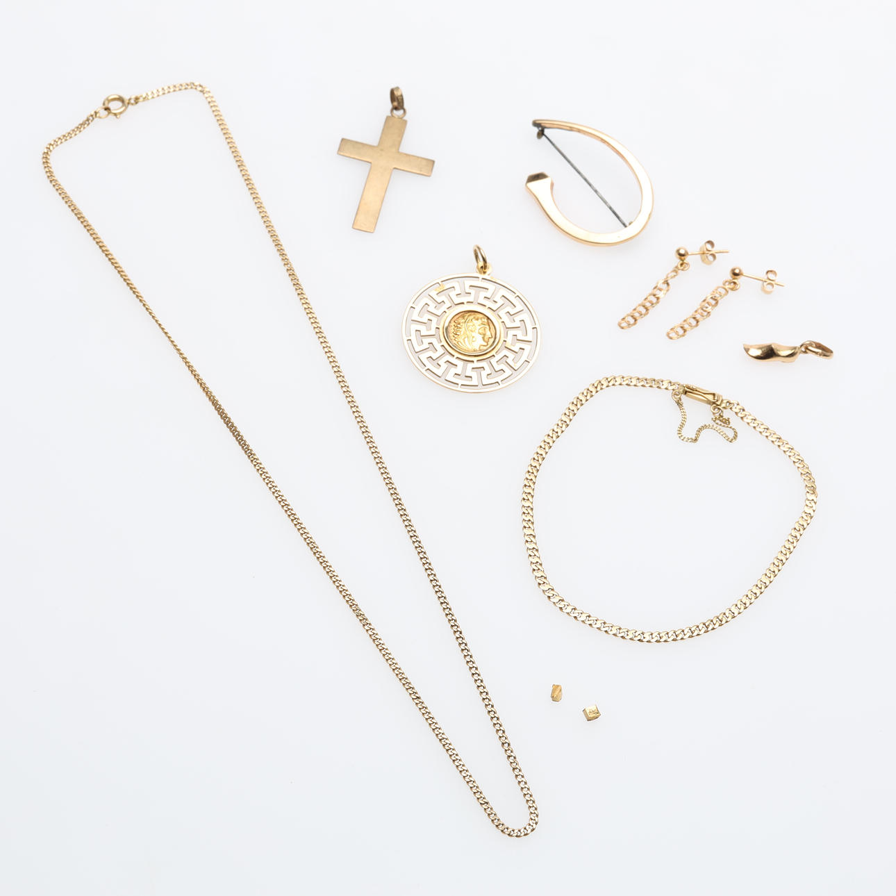 KORU, 7 kpl, 18K kultaa.