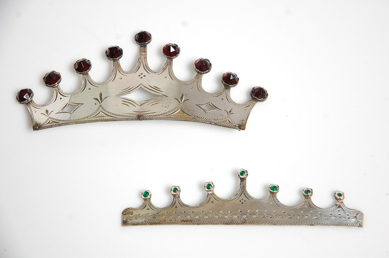 HÅRKAMMAR /DIADEM 2 st silver 1800-tal.