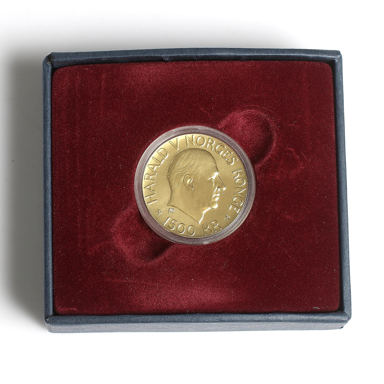 GULDMYNT, 22k guld, 1500 NKR, Nobels Fredspris Norge 1901-2001. Vikt 16,96 gram.