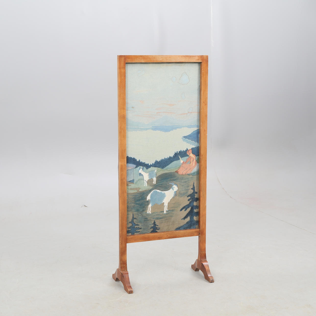 WANDHALTER AUF STÄNDER.