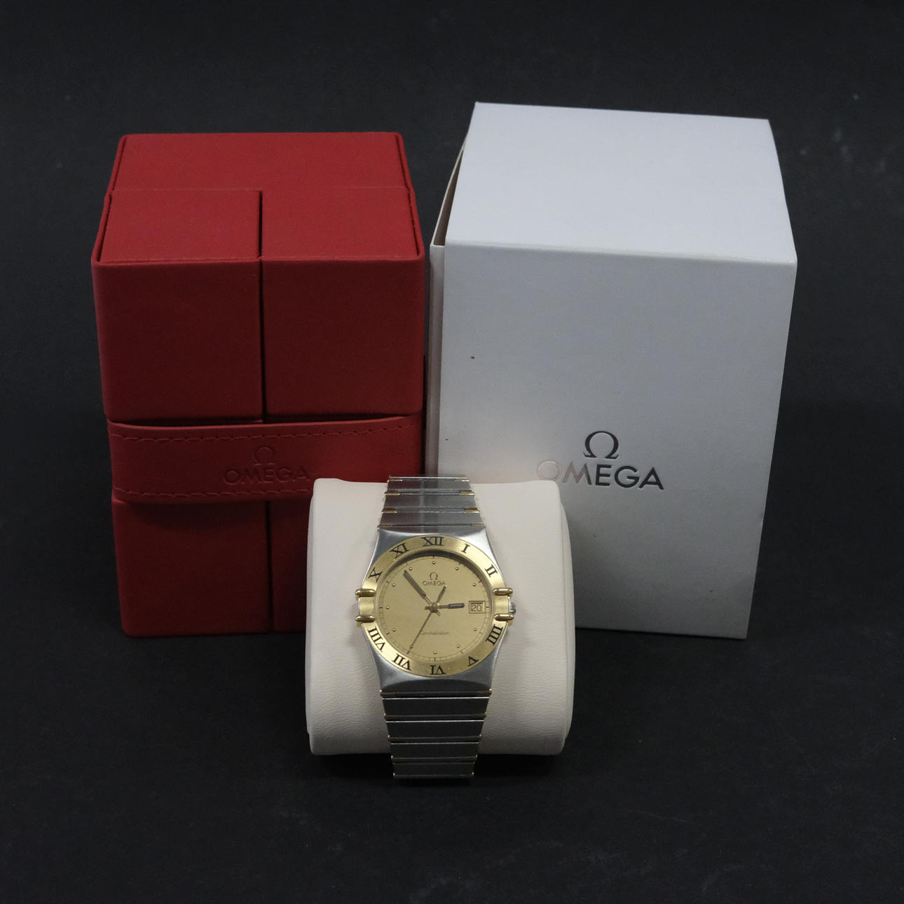 OMEGA. HERRARMBANDSUR, CONSTELLATION. GULD OCH STÅL.